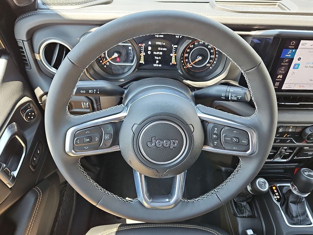 2025 Jeep Wrangler 4-Door Sahara 4x4