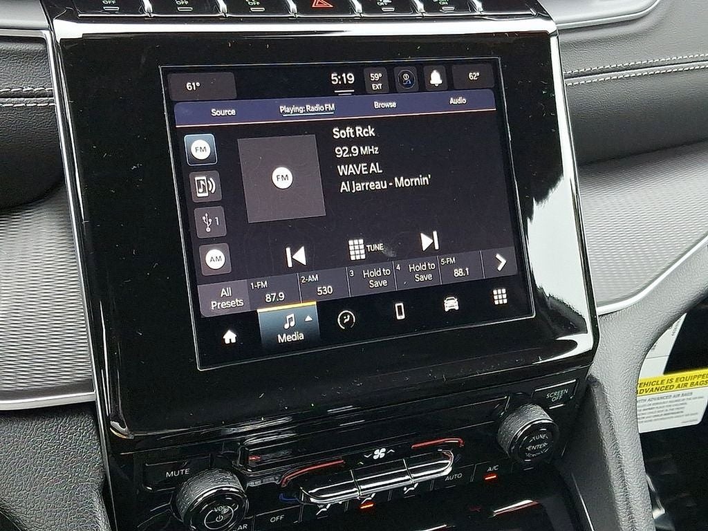 2026 Jeep Grand Cherokee Laredo