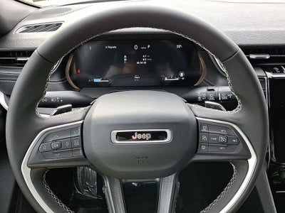 2026 Jeep Grand Cherokee Laredo