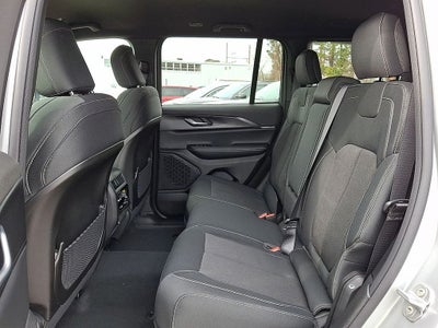 2026 Jeep Grand Cherokee Laredo
