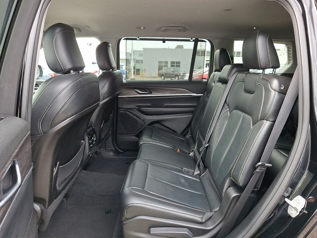 2023 Jeep Grand Cherokee L Limited 4x2