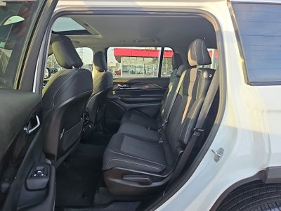 2023 Jeep Grand Cherokee L Laredo 4x4