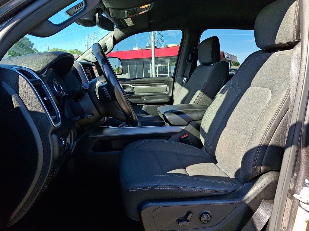 2021 RAM 1500 Big Horn Crew Cab 4x4 5'7' Box