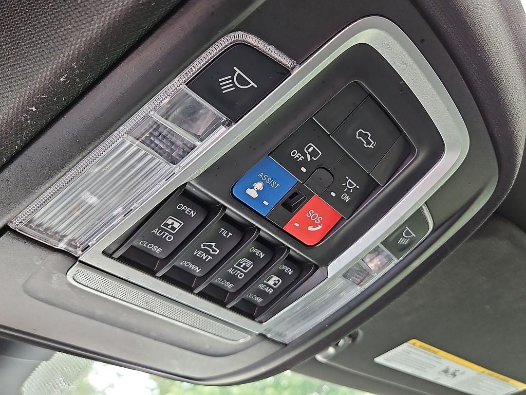 2020 RAM 1500 Limited Crew Cab 4x4 5'7' Box