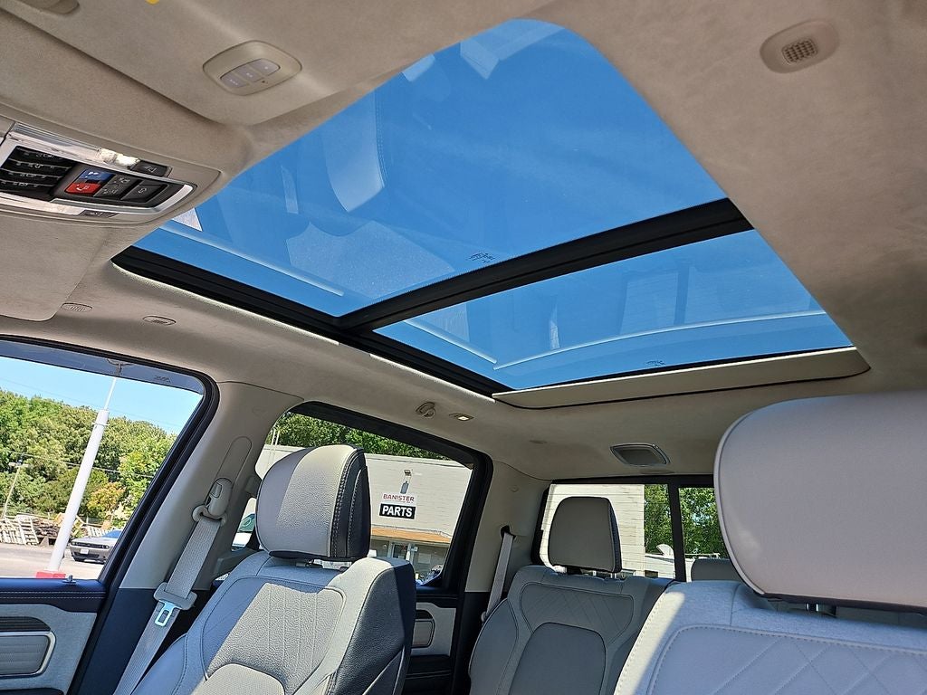 2022 RAM 1500 Limited Crew Cab 4x4 5'7' Box