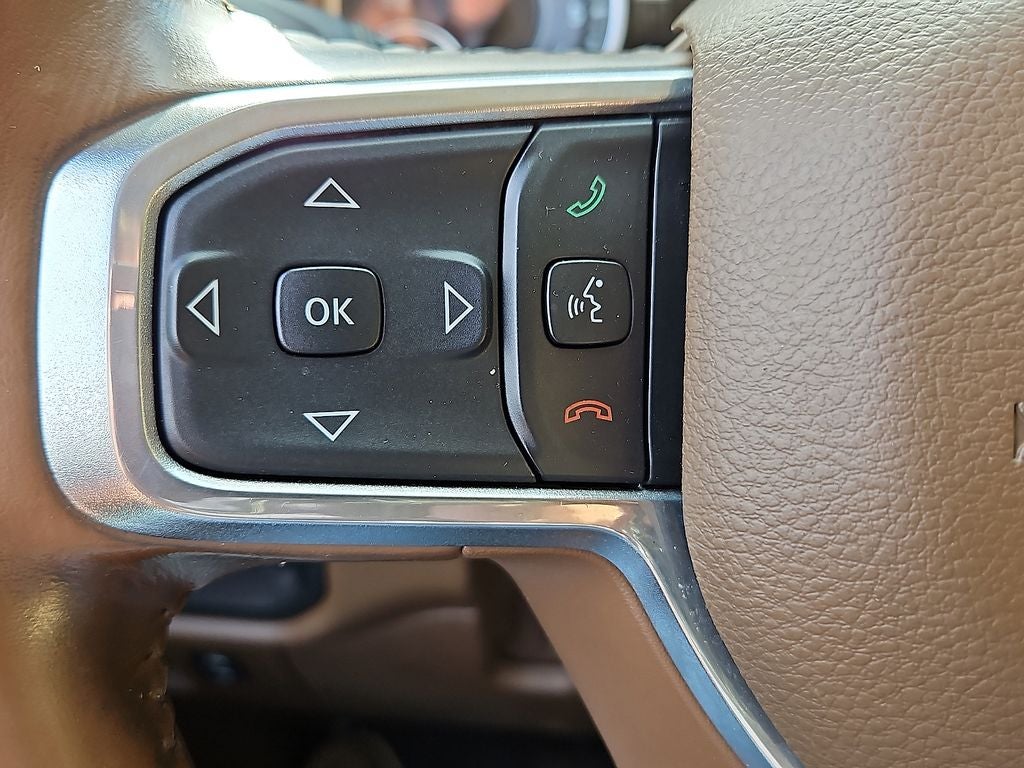 2021 RAM 1500 Laramie Crew Cab 4x4 5'7' Box