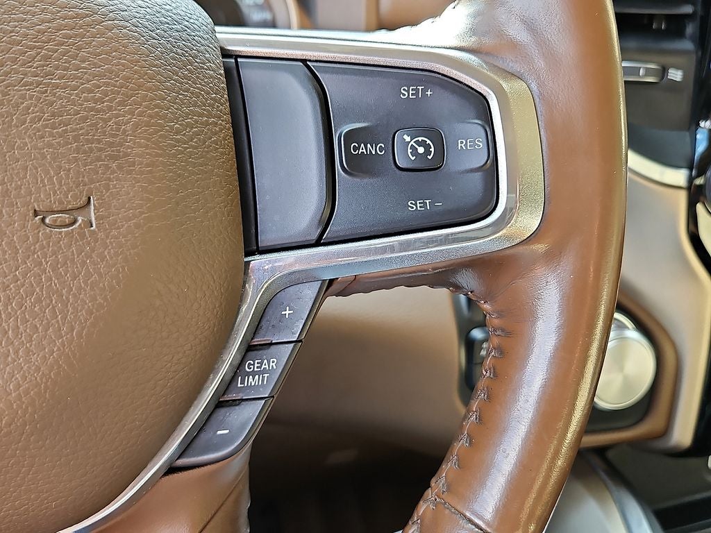 2021 RAM 1500 Laramie Crew Cab 4x4 5'7' Box