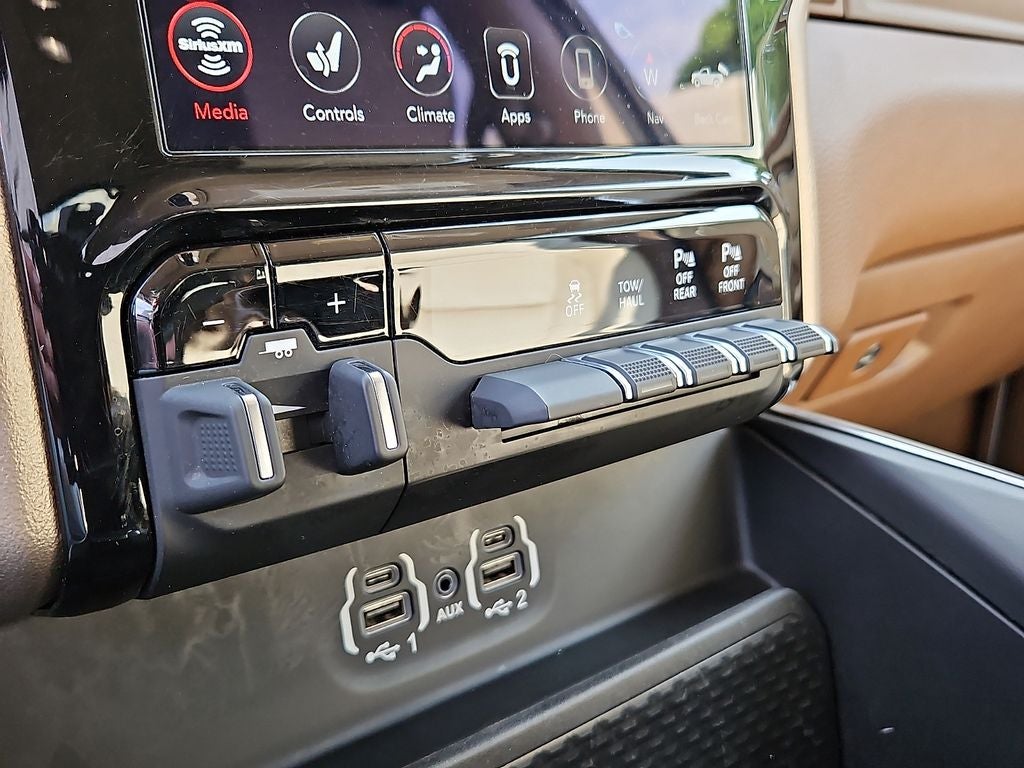 2021 RAM 1500 Laramie Crew Cab 4x4 5'7' Box