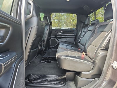2020 RAM 1500 Laramie Crew Cab 4x4 5'7' Box