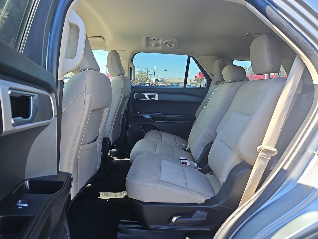 2022 Ford Explorer Base