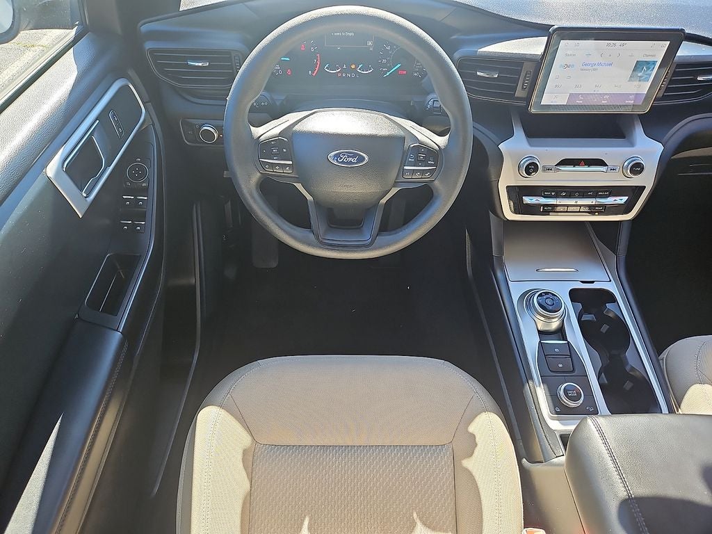 2022 Ford Explorer Base