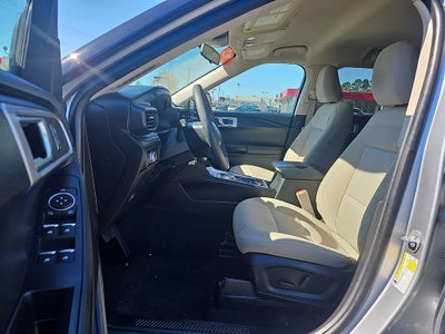 2022 Ford Explorer Base