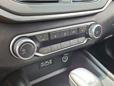 2022 Nissan Altima SR FWD