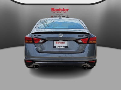 2022 Nissan Altima SR FWD