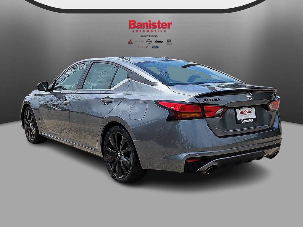 2022 Nissan Altima SR FWD