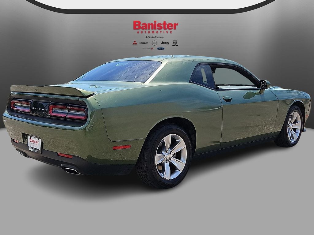 2022 Dodge Challenger SXT