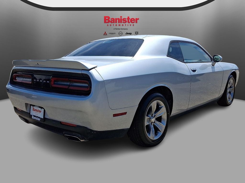 2021 Dodge Challenger SXT