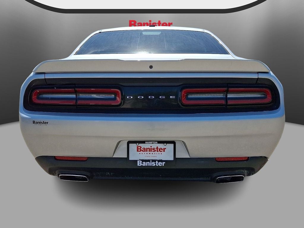 2021 Dodge Challenger SXT