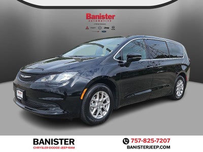 2025 Chrysler Voyager LX