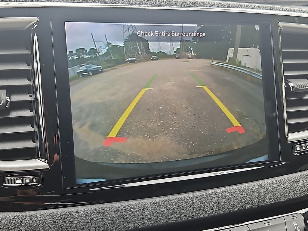 2025 Chrysler Voyager LX