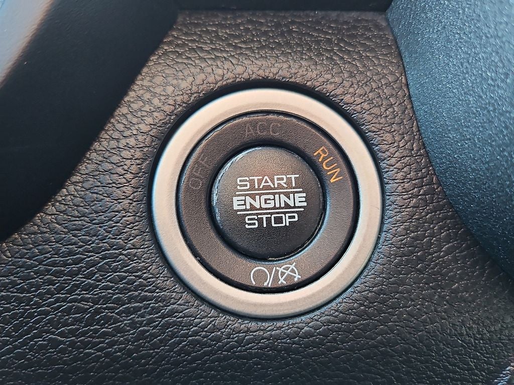 2022 RAM 2500 Tradesman Crew Cab 4x2 8' Box