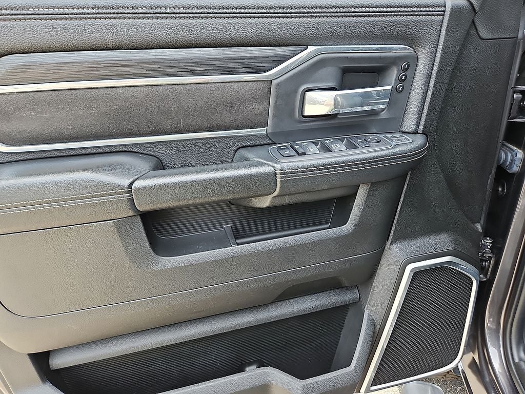 2023 RAM 2500 Laramie Crew Cab 4x4 6'4' Box