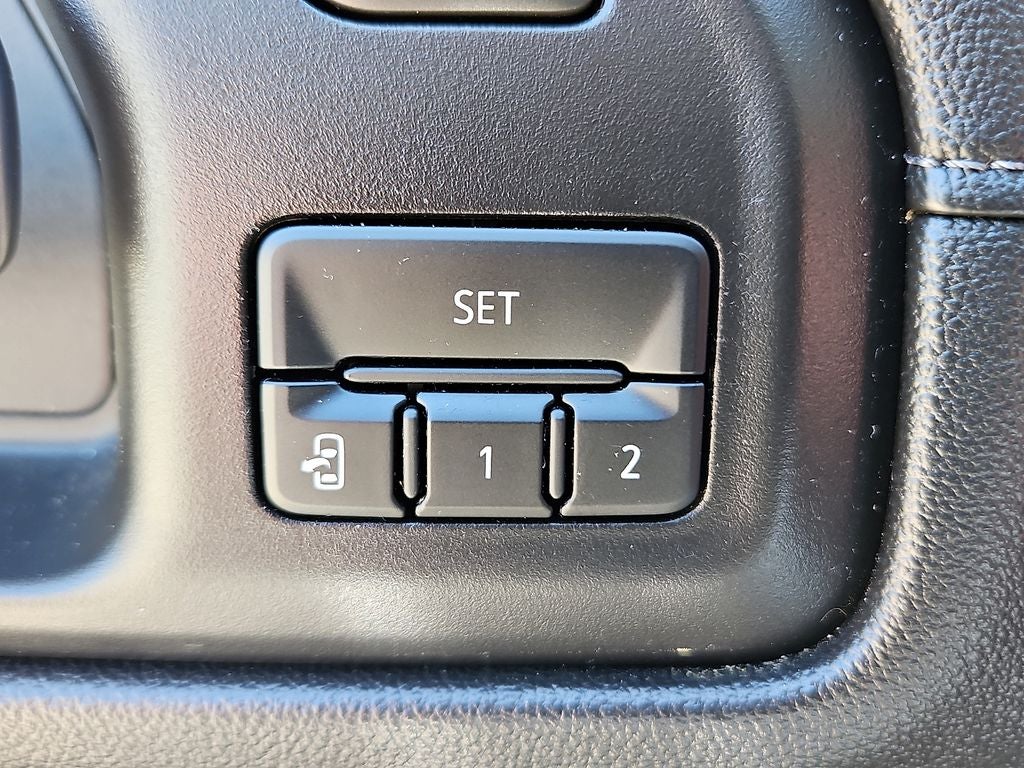 2020 Chevrolet Silverado 1500 2WD Crew Cab Short Bed LTZ