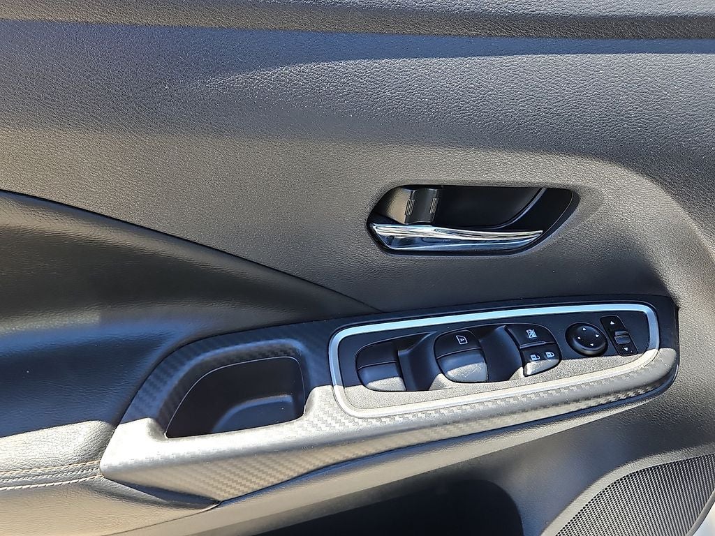 2020 Nissan Versa SR Xtronic CVT