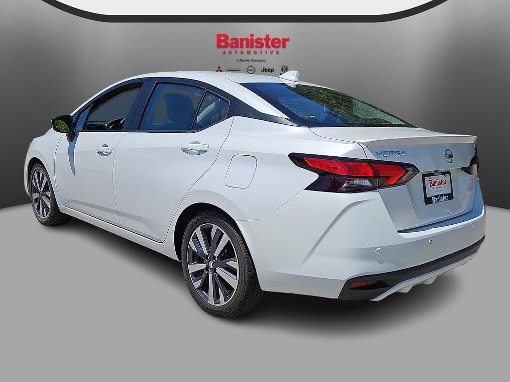 2020 Nissan Versa SR Xtronic CVT