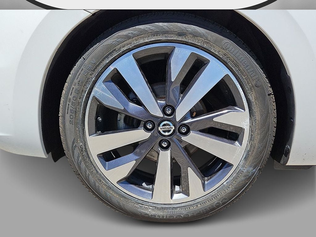 2020 Nissan Versa SR Xtronic CVT
