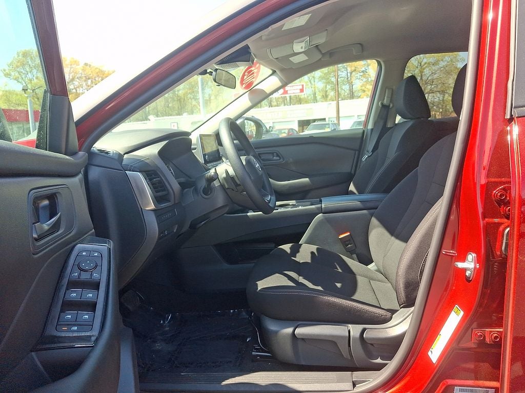 2025 Nissan Rogue S FWD