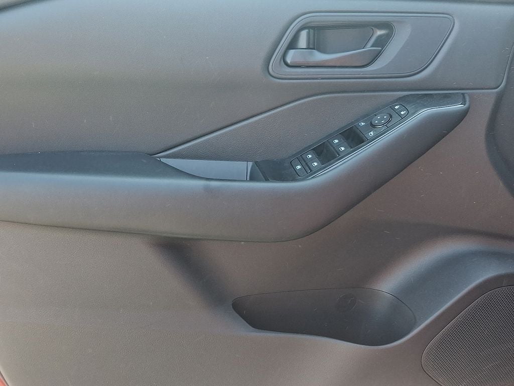 2025 Nissan Rogue S FWD