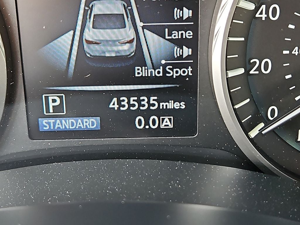 2021 INFINITI Q60 LUXE