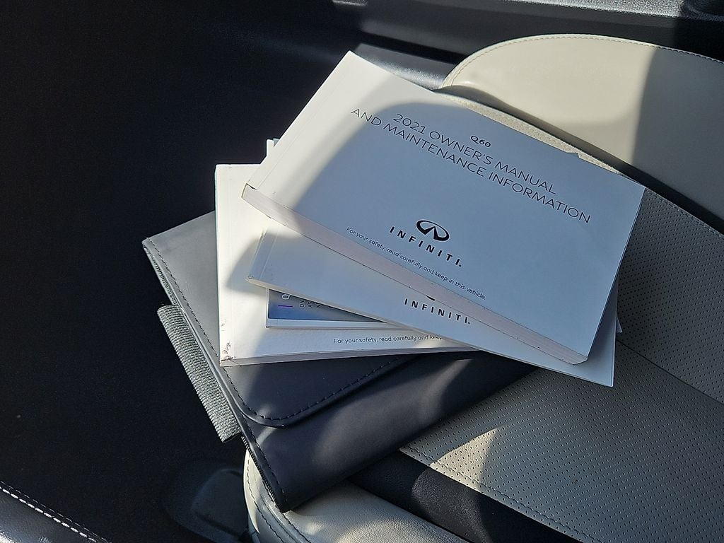 2021 INFINITI Q60 LUXE