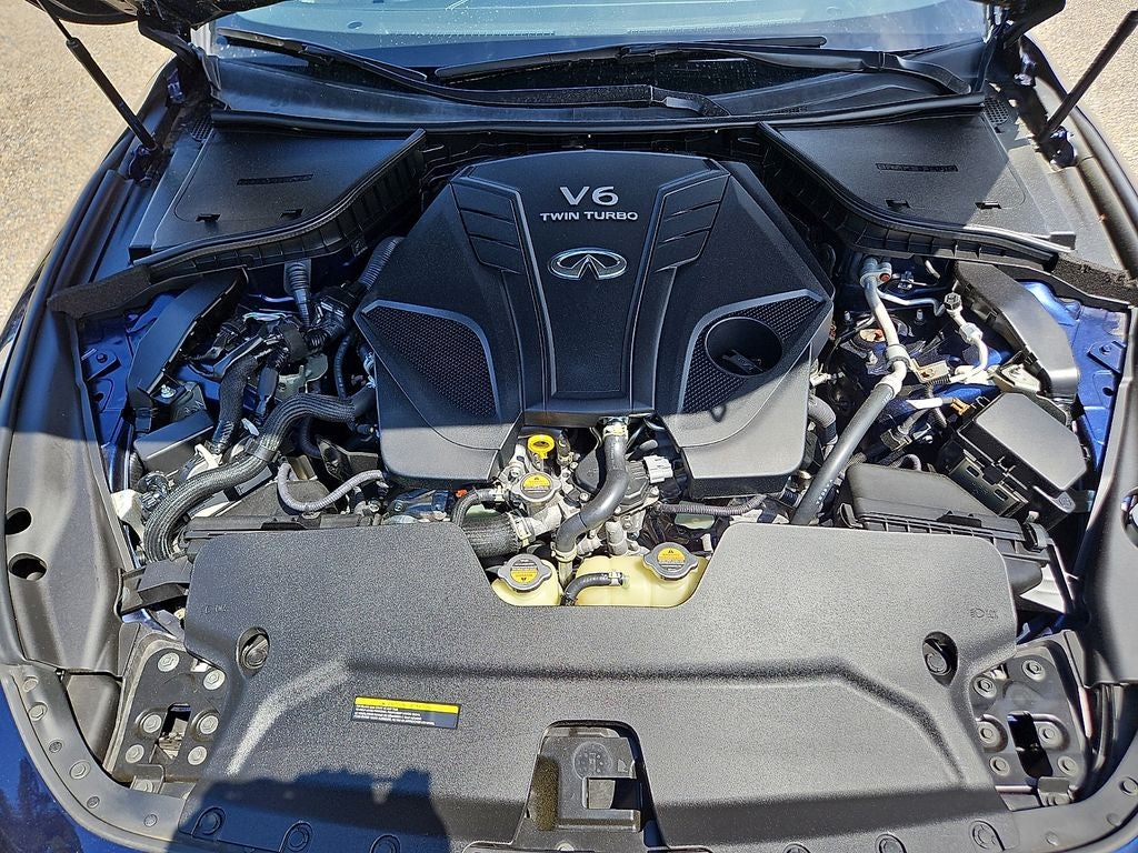 2021 INFINITI Q60 LUXE