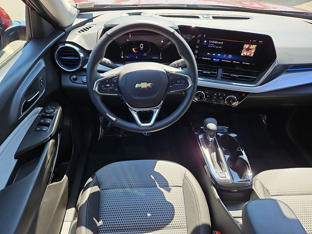 2025 Chevrolet Trax FWD LT