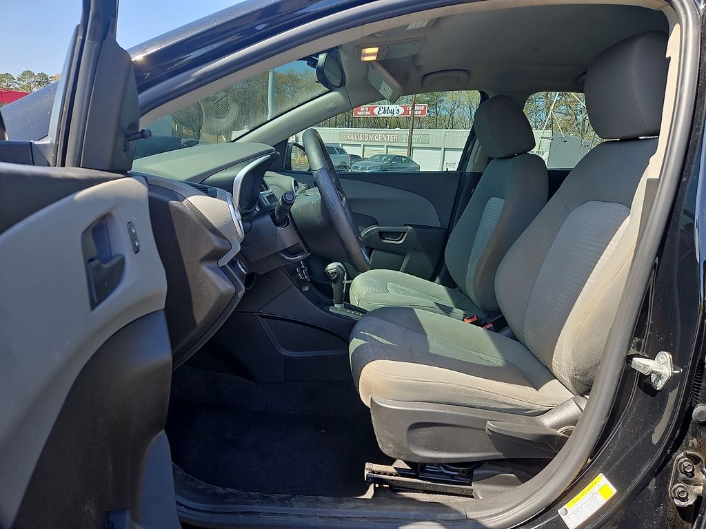 2019 Chevrolet Sonic LS