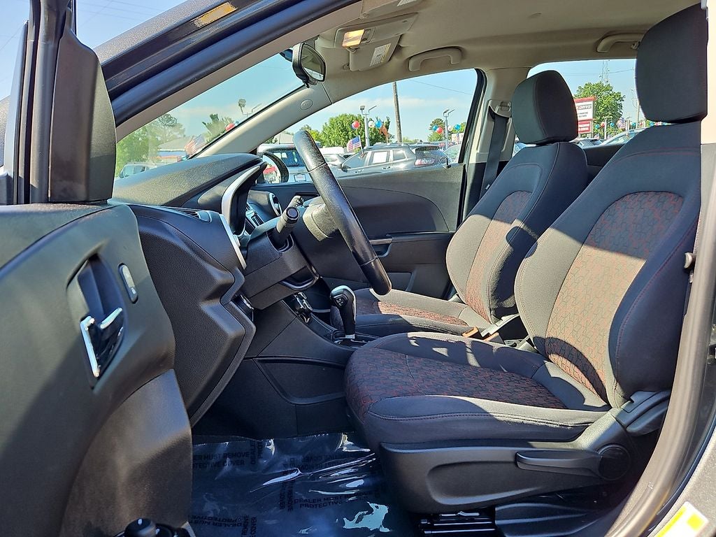 2020 Chevrolet Sonic LT