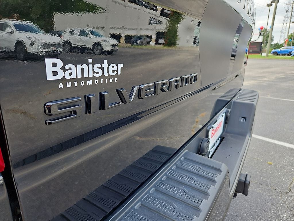 2023 Chevrolet Silverado Custom