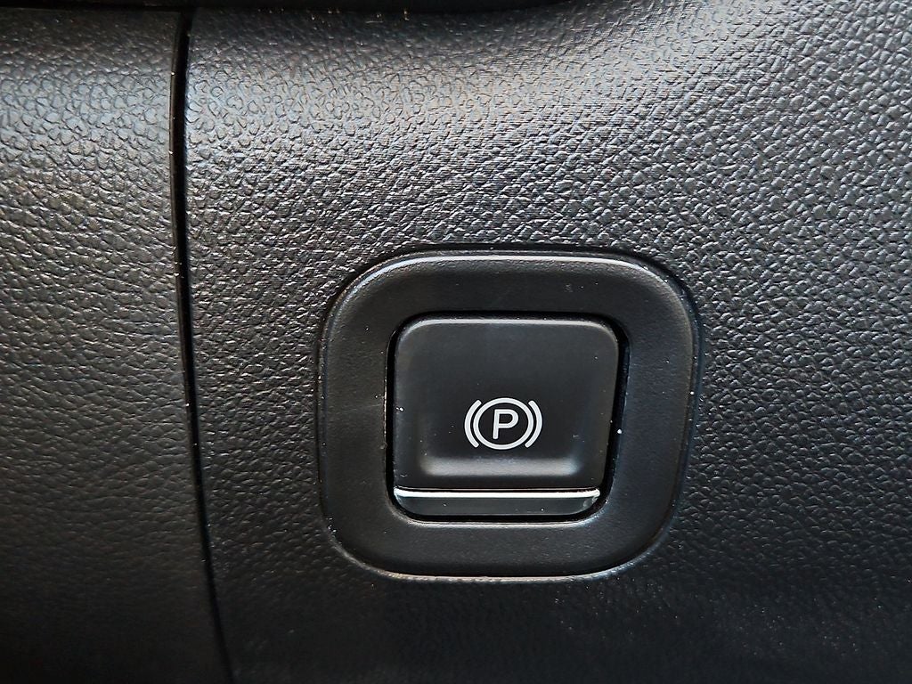 2020 Chevrolet Silverado Custom