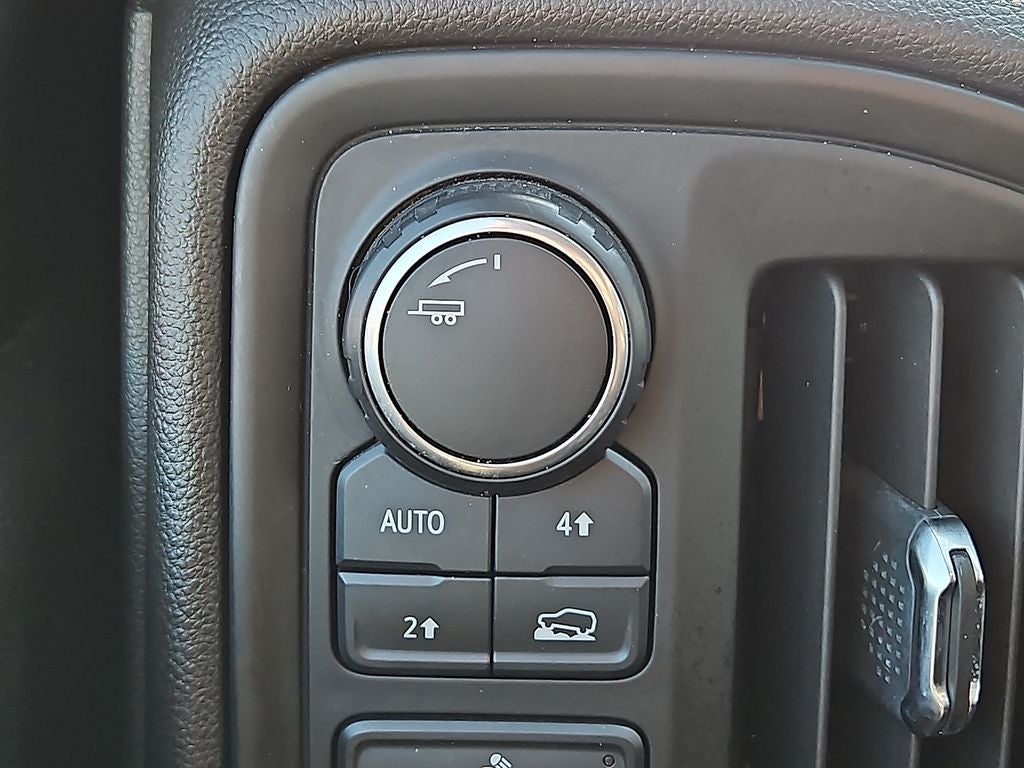 2020 Chevrolet Silverado Custom