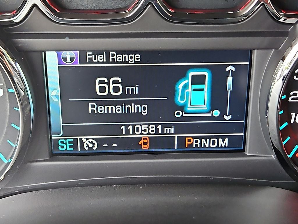 2016 Chevrolet Suburban LS - Photo 20