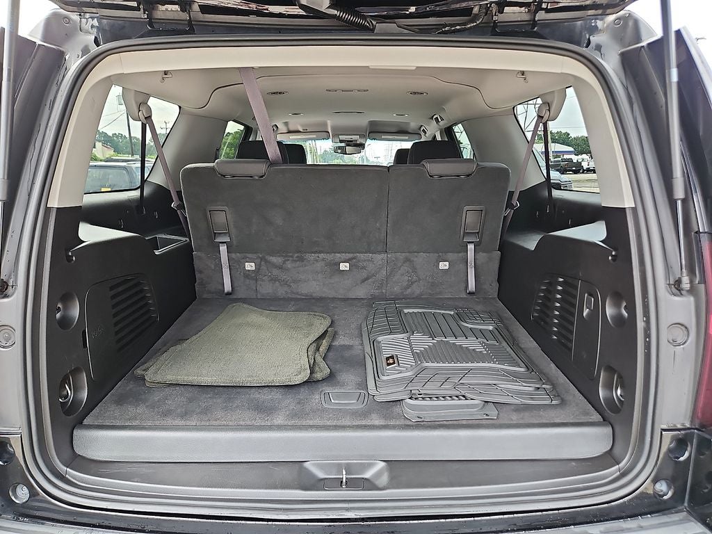2016 Chevrolet Suburban LS - Photo 28