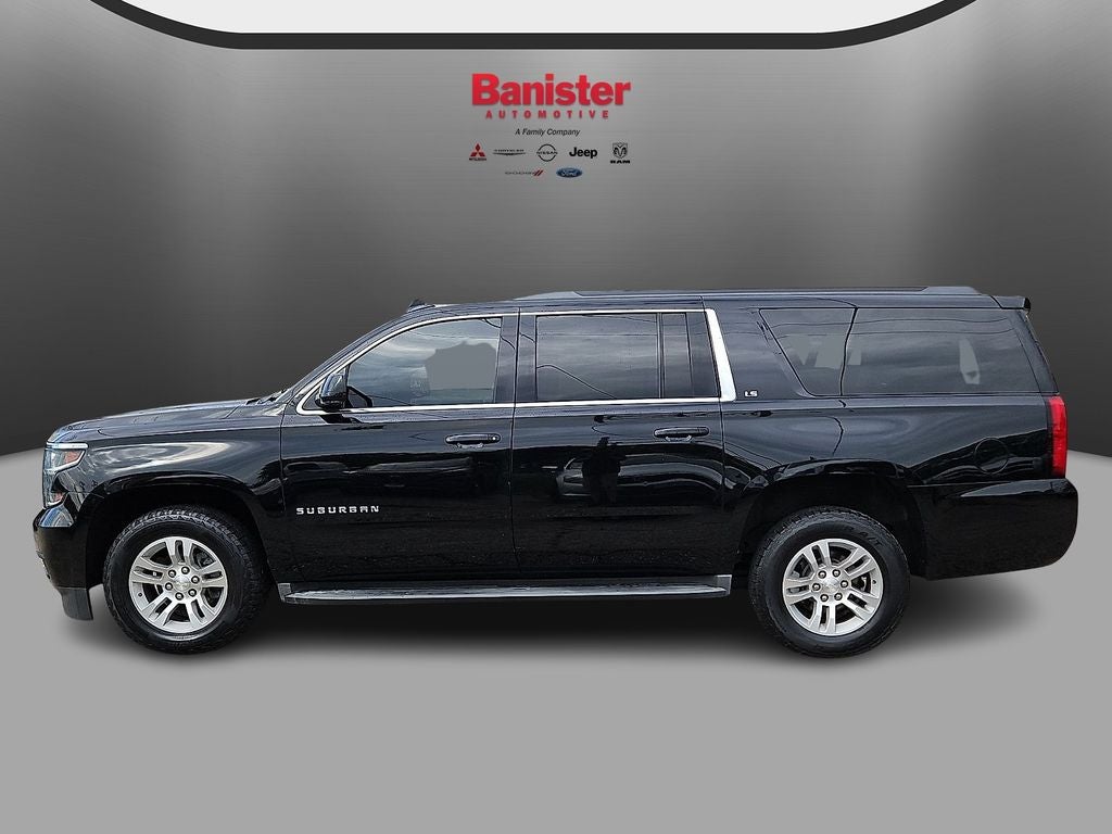 2016 Chevrolet Suburban LS - Photo 7