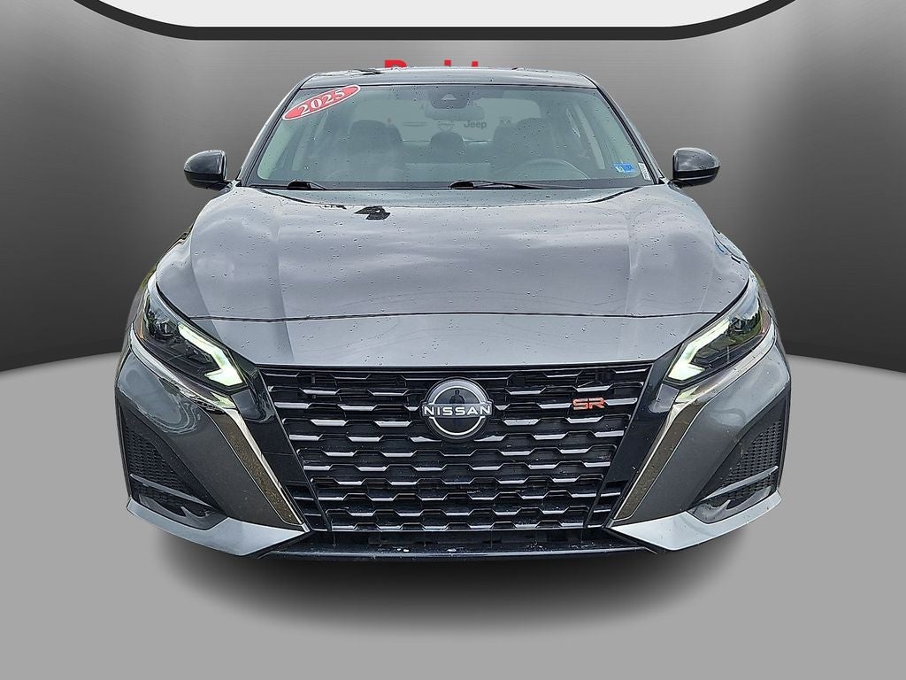 2025 Nissan Altima SR
