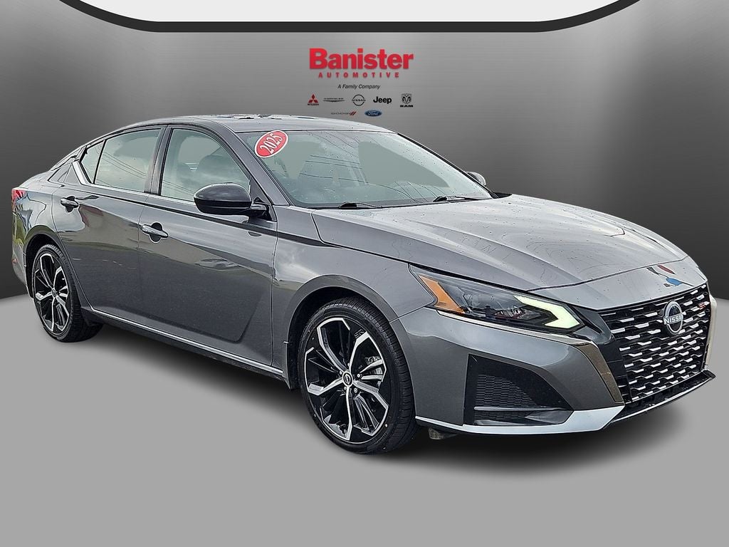 2025 Nissan Altima SR