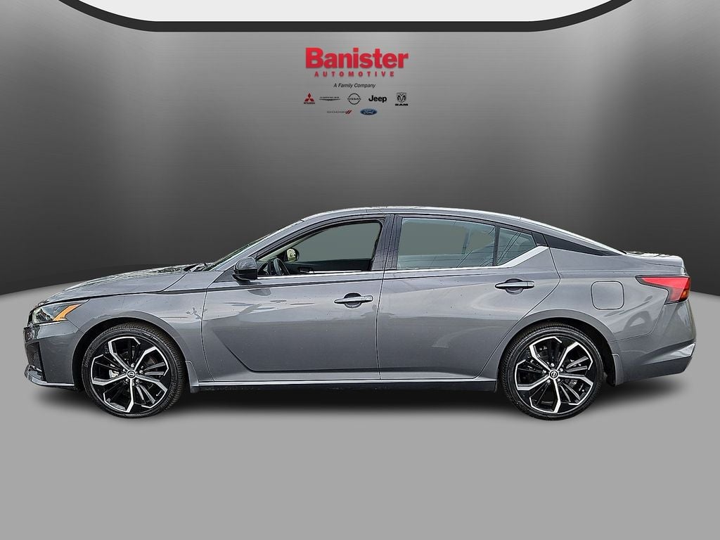 2025 Nissan Altima SR