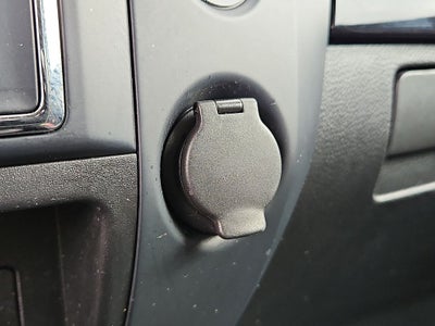 2022 Nissan Titan SV