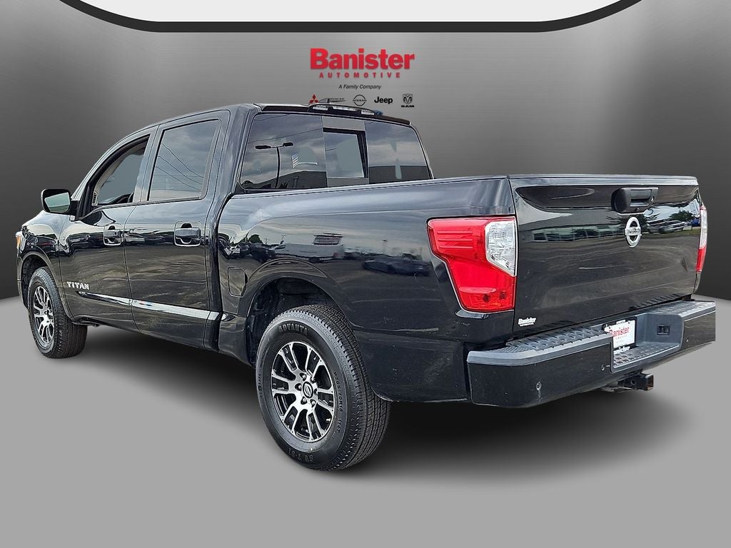 2022 Nissan Titan SV