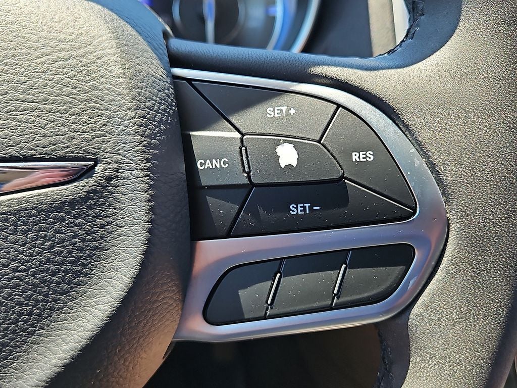 2023 Chrysler 300 Touring